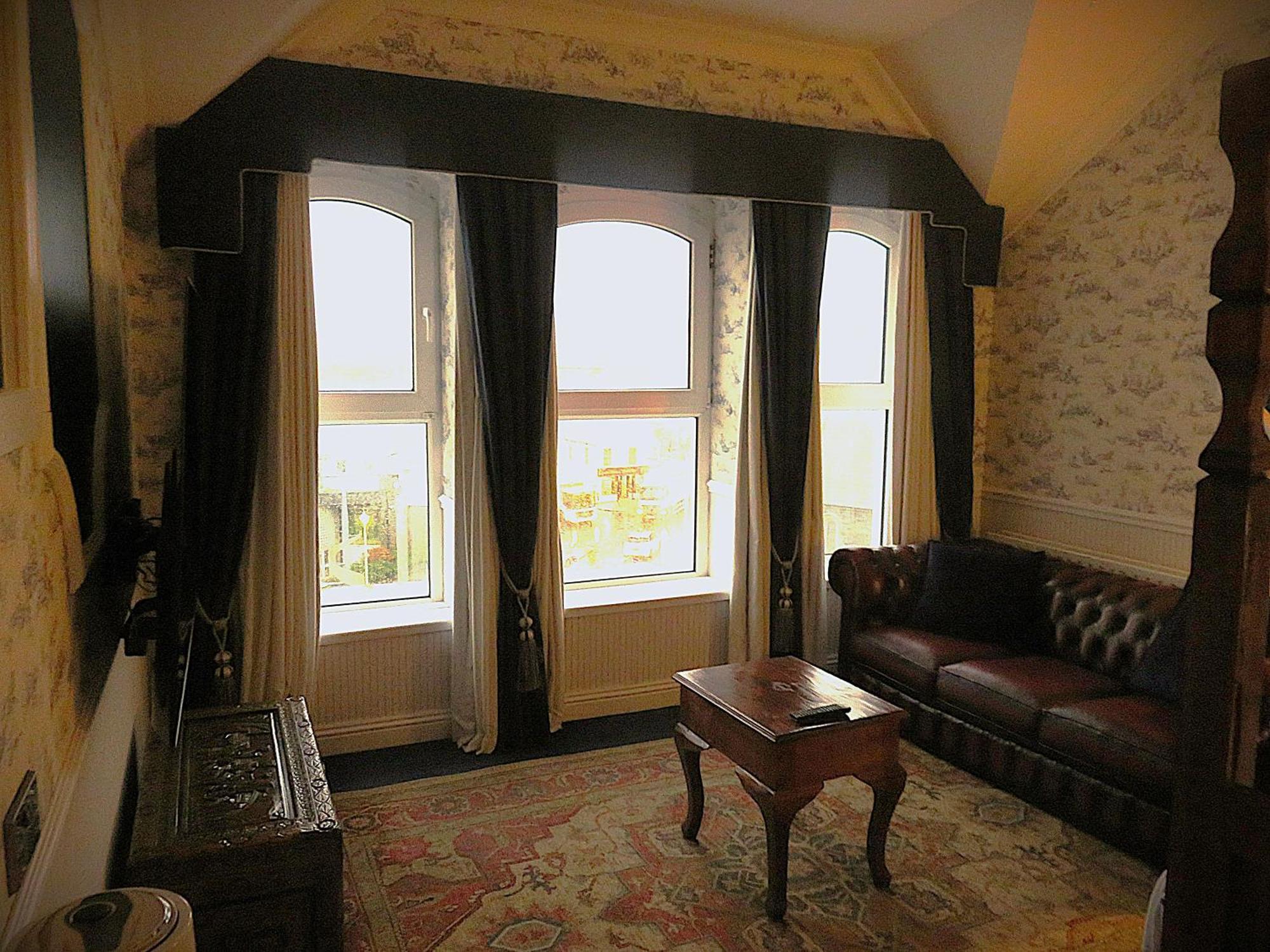 Albany Lodge Portrush Buitenkant foto