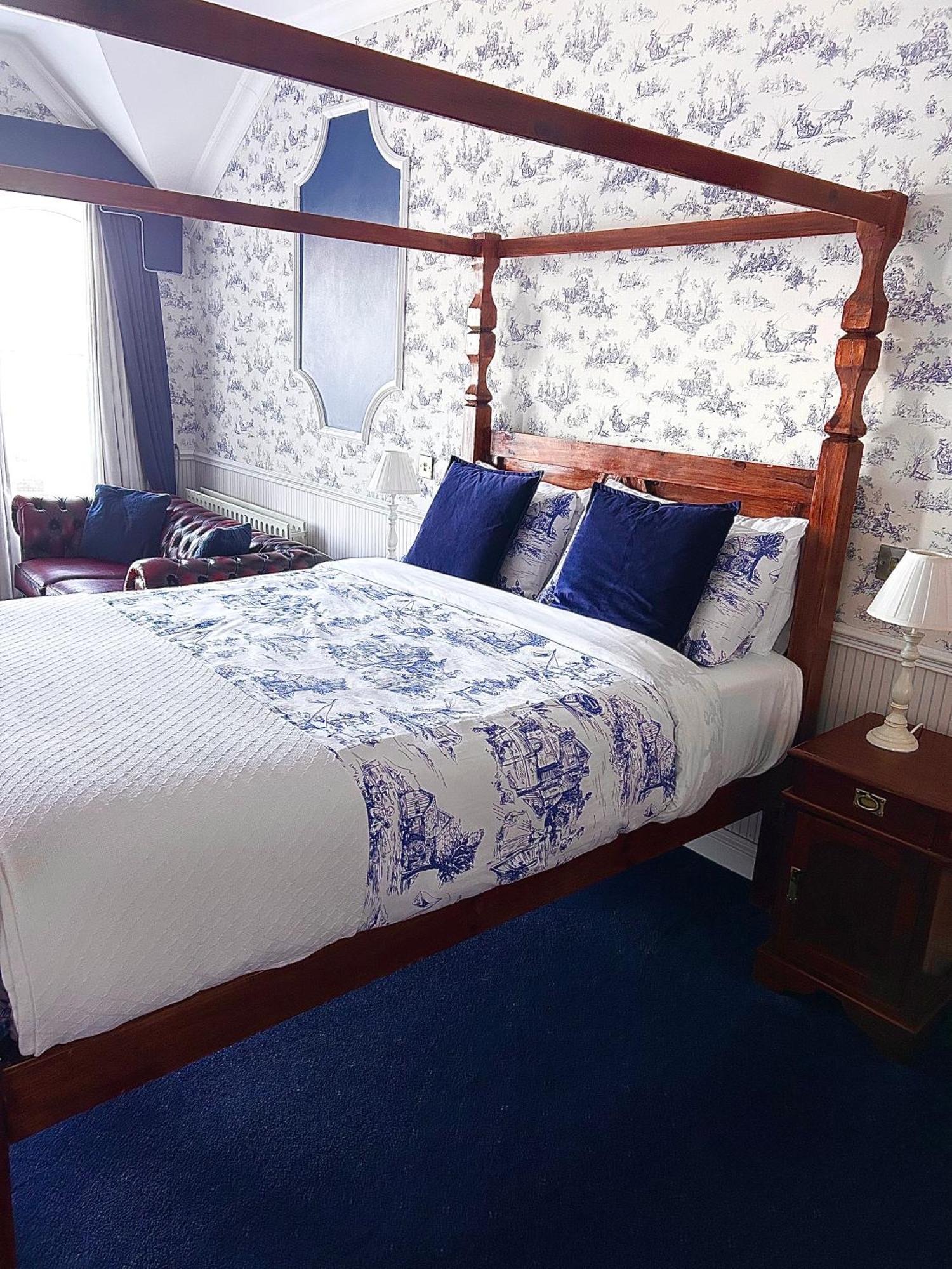 Albany Lodge Portrush Buitenkant foto