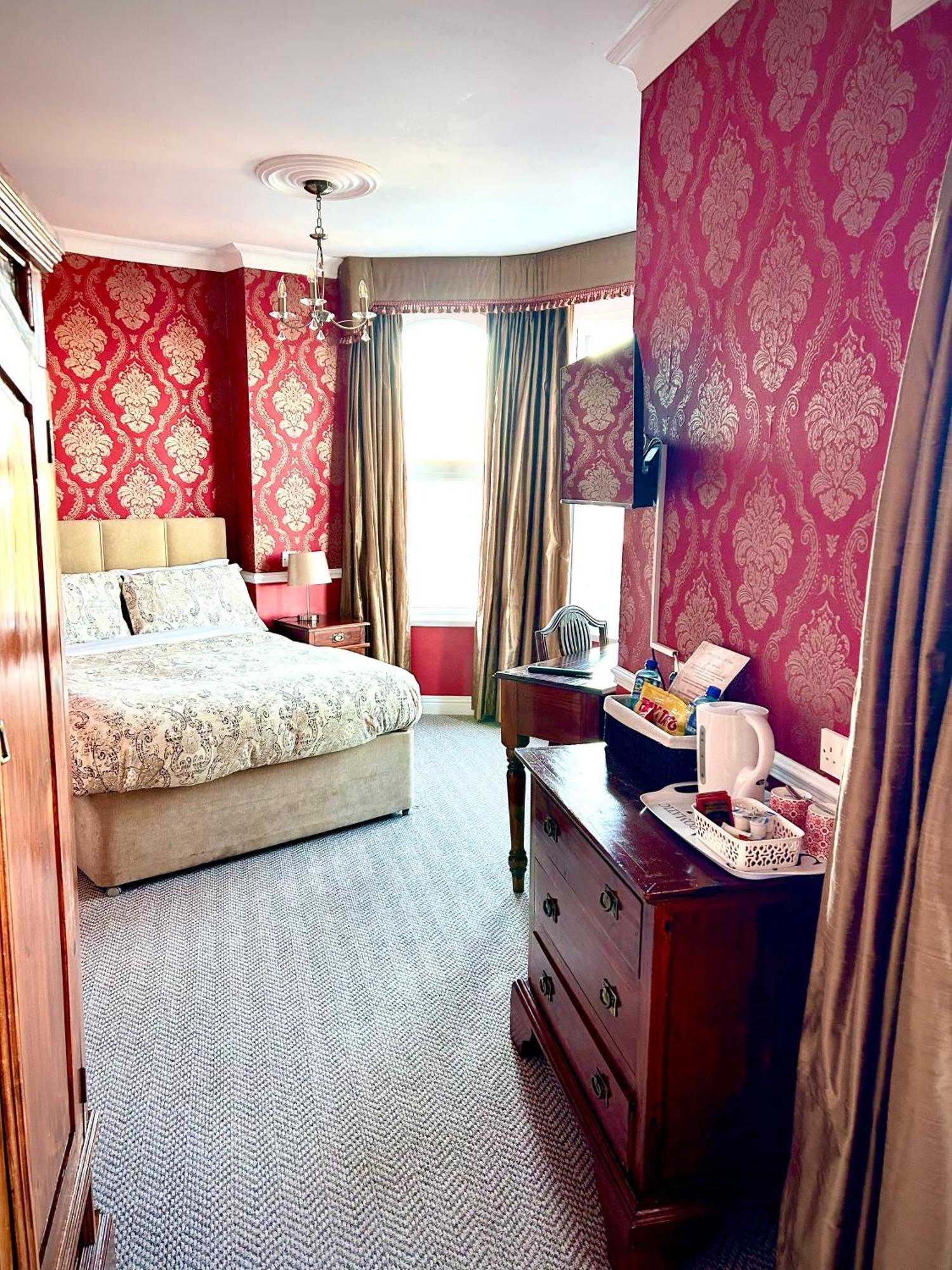 Albany Lodge Portrush Buitenkant foto