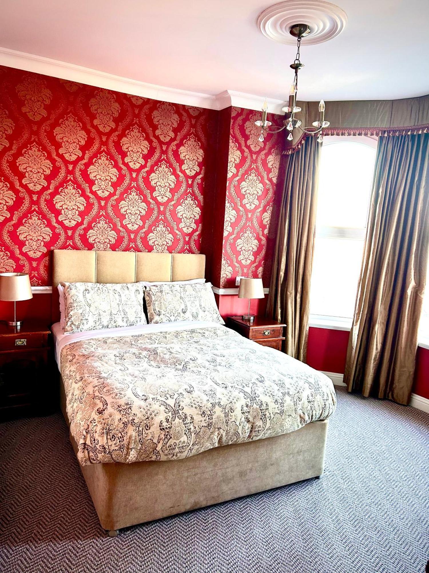 Albany Lodge Portrush Buitenkant foto